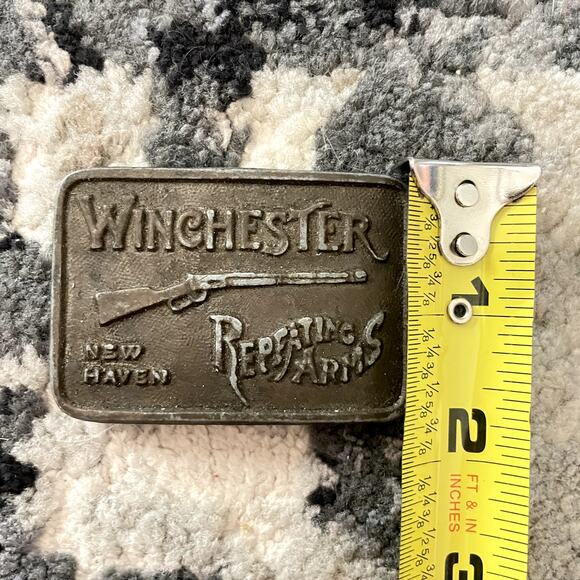 Vintage Winchester Repeating Arms Rifle Belt Buckle New Haven Conn - Picture 3 of 4